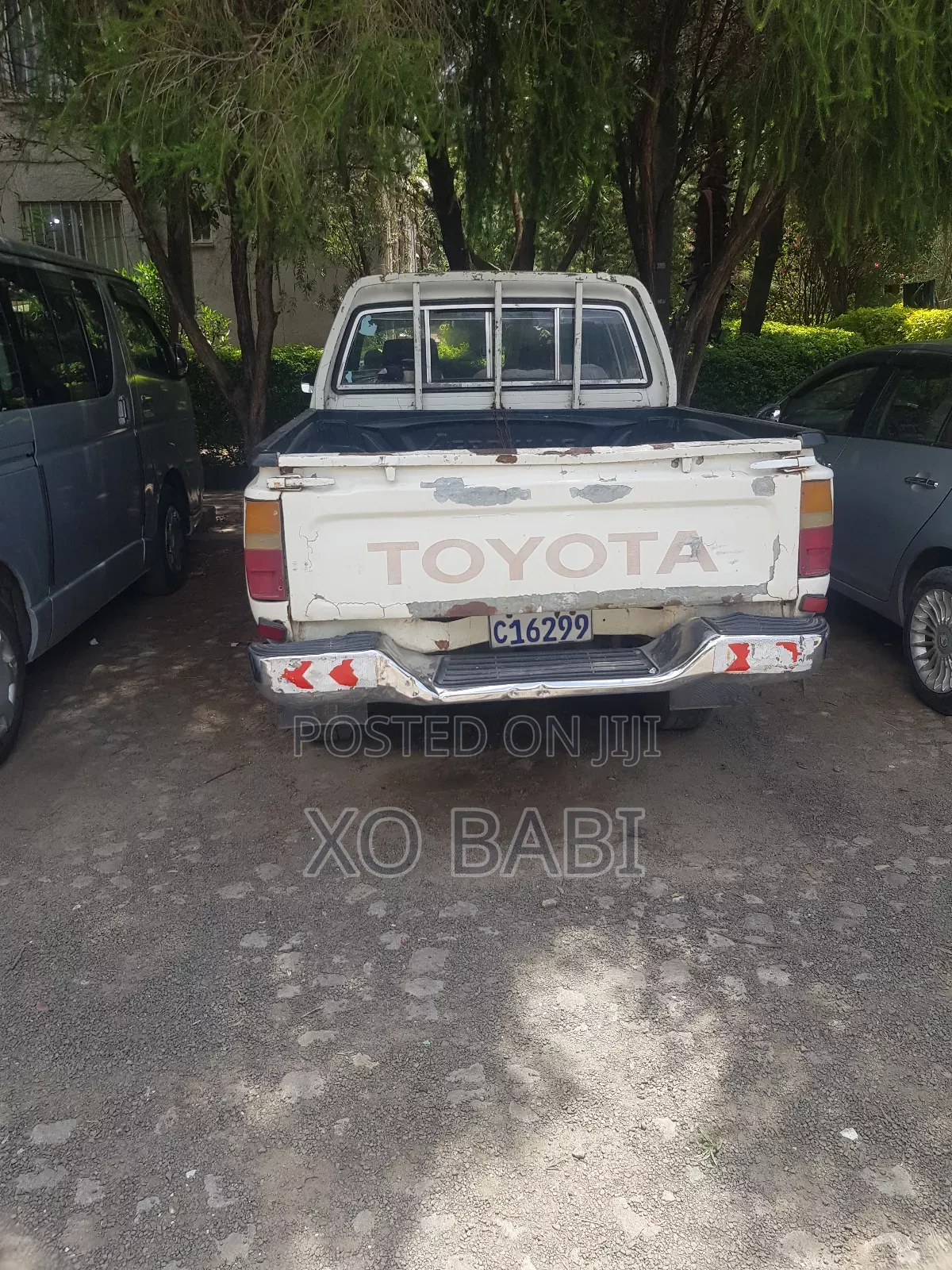 Toyota Hilux 1996 White