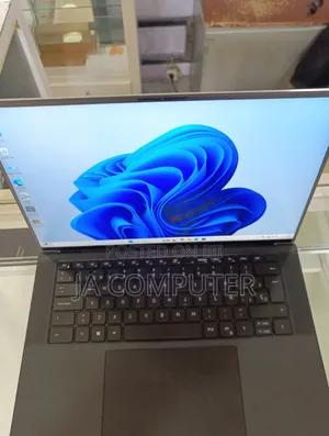 New Laptop Dell XPS 15 16GB Intel Core I7 SSD 512GB