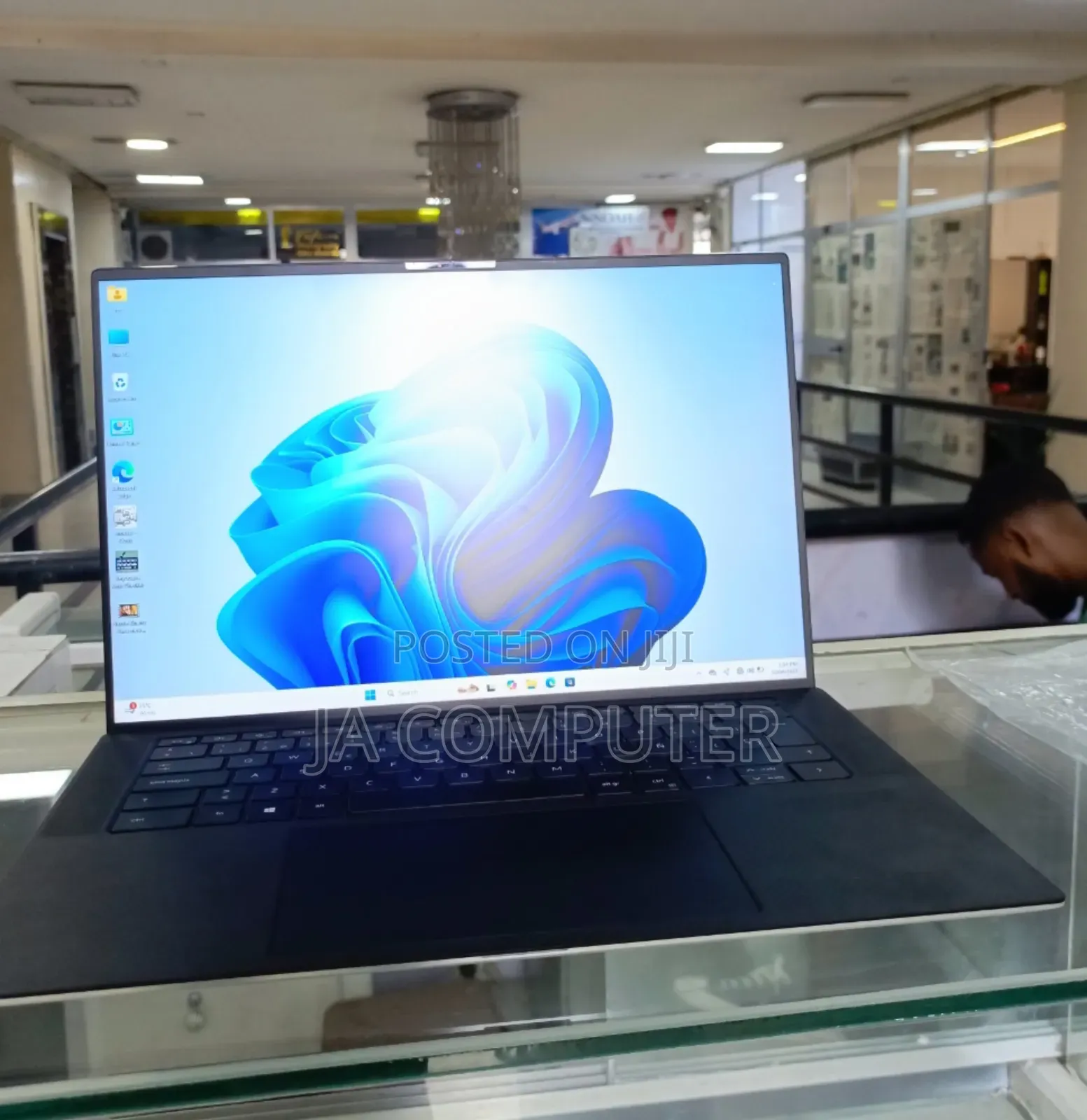 New Laptop Dell XPS 15 16GB Intel Core I7 SSD 512GB