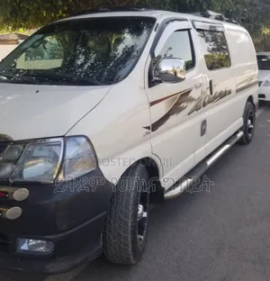 Toyota HiAce 2011 White