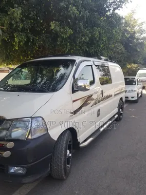 Toyota HiAce 2011 White