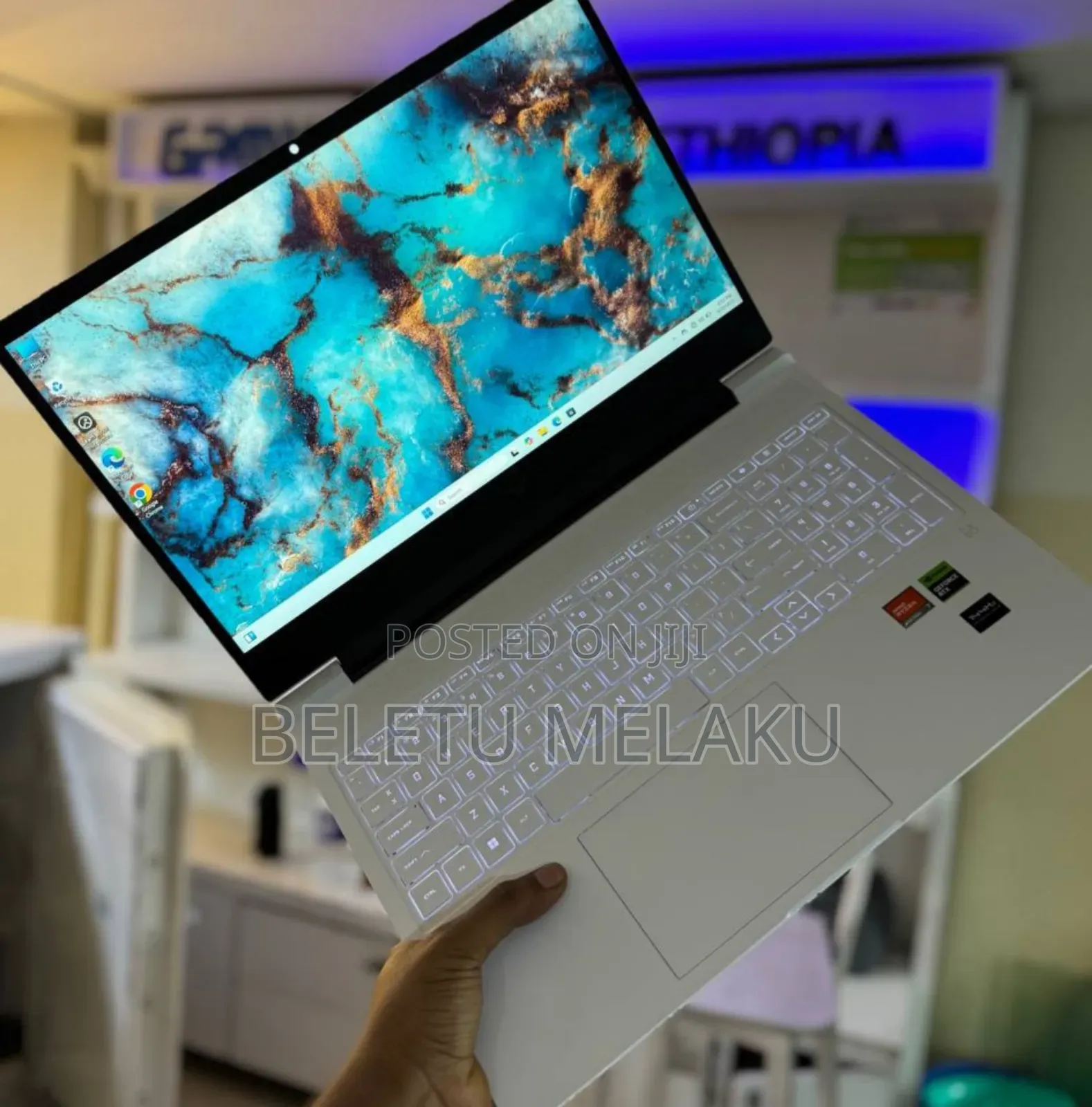 New Laptop HP Victus 16 16GB AMD Ryzen 7 SSD 1T