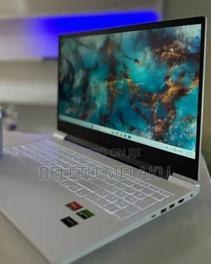 New Laptop HP Victus 16 16GB AMD Ryzen 7 SSD 1T