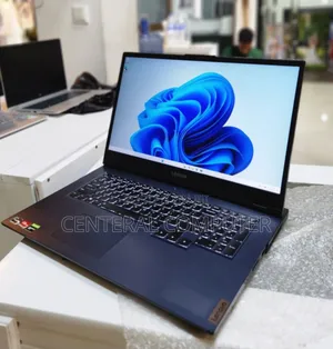Photo - Laptop Lenovo Legion 5 16GB AMD Ryzen 5 SSD 512GB