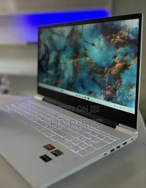 New Laptop HP Victus 15 16GB AMD Ryzen 7 SSD 1T
