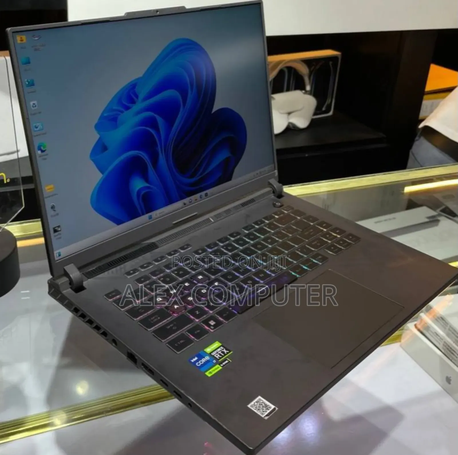 New Laptop Asus ROG Zephyrus G16 16GB Intel Core I7 SSD 1T