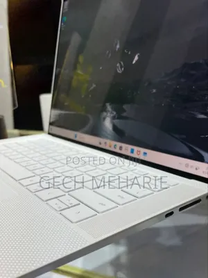 Photo - New Laptop Dell XPS 15 16GB Intel Core I7 SSD 1T