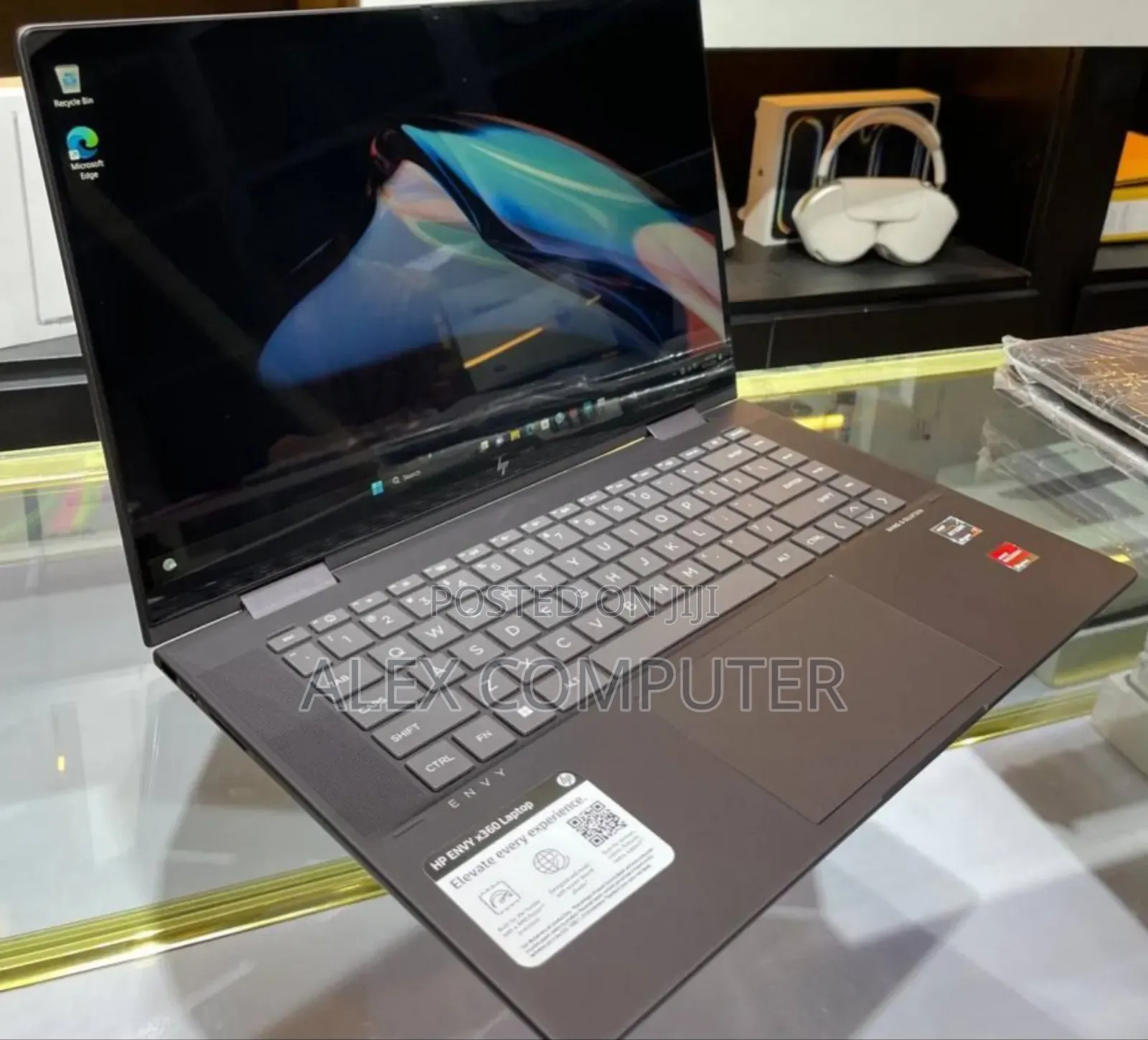 New Laptop HP Envy X360 16GB AMD Ryzen 7 SSD 512GB