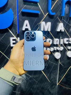 Photo - Apple iPhone 15 Pro 256 GB Blue