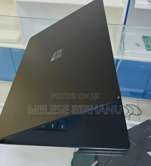 New Laptop Microsoft Surface Book 3 8GB AMD Ryzen 5 SSD 256GB