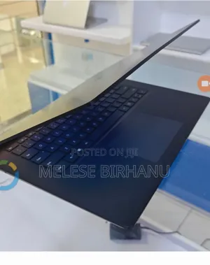 New Laptop Microsoft Surface Book 3 8GB AMD Ryzen 5 SSD 256GB