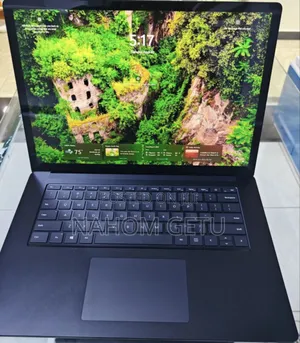 Photo - New Laptop Microsoft Surface Book 3 8GB AMD Ryzen 5 SSD 512GB