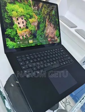 New Laptop Microsoft Surface Book 3 8GB AMD Ryzen 5 SSD 512GB