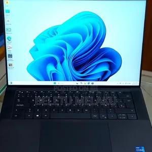 Photo - New Laptop HP Spectre 16GB Intel Core I7 SSD 1T