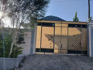 5bdrm Villa in ቪላ ቤት, Addis Ketema for sale