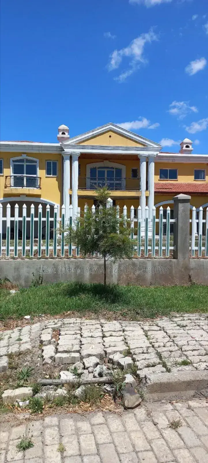 Furnished 6bdrm House in Ccd Real State, Oromia-Finfinne for sale