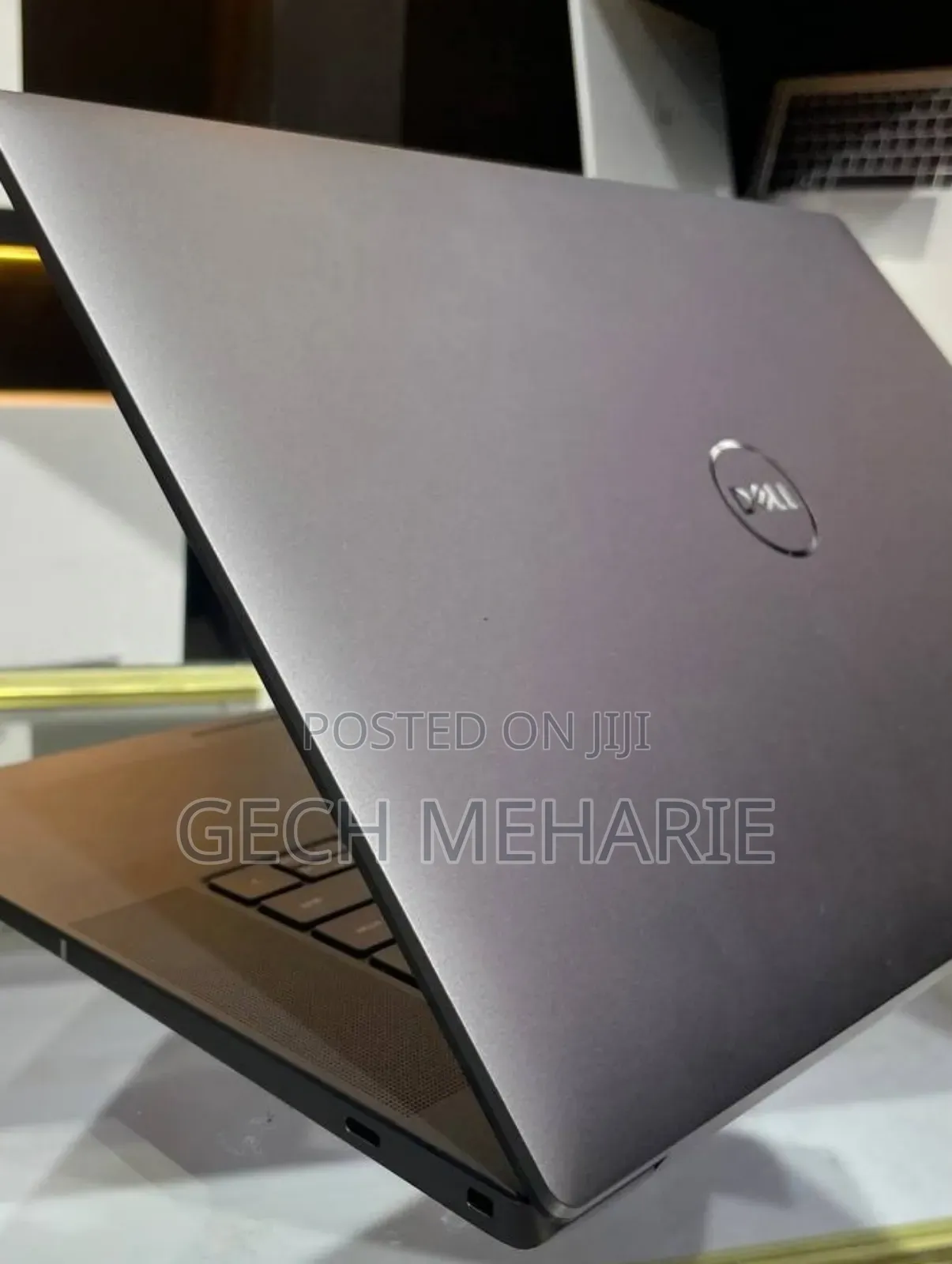 New Laptop Dell Precision 5690 64GB Intel Core Ultra 7 SSD 1T