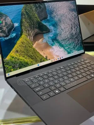 New Laptop Dell Precision 5690 64GB Intel Core Ultra 7 SSD 1T