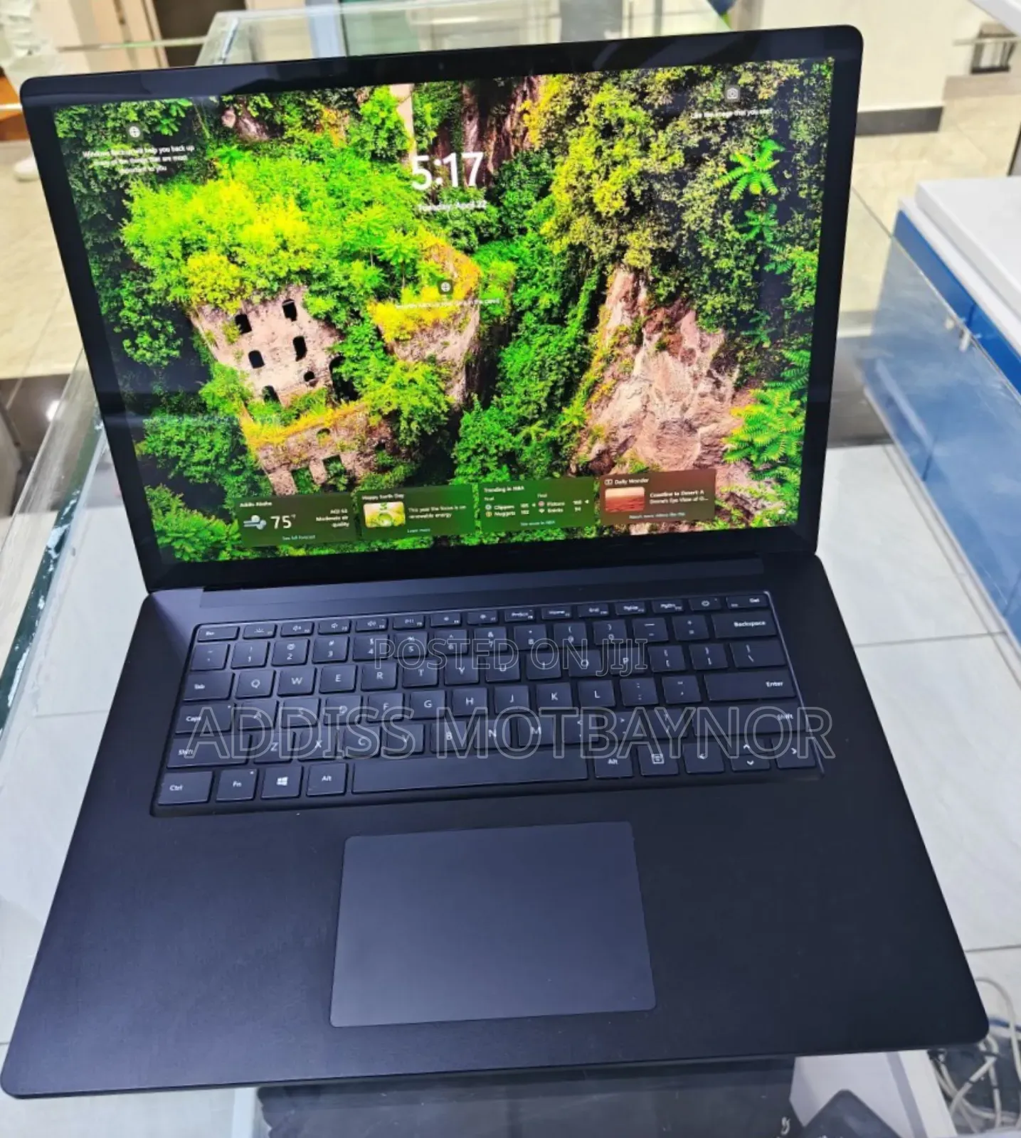 New Laptop Microsoft Surface 2 16GB AMD Ryzen 5 SSD 256GB