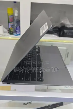 New Laptop Apple MacBook Air 2020 M1 8GB Apple M1 SSD 256GB