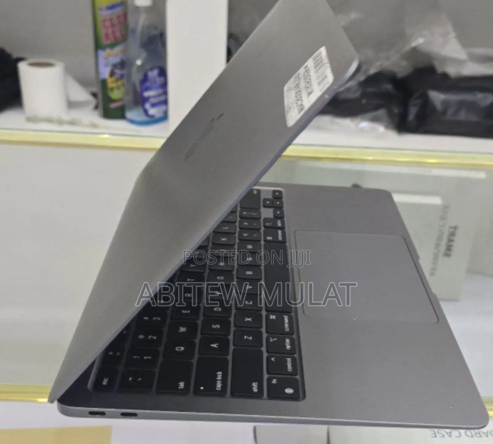 New Laptop Apple MacBook Air 2020 M1 8GB Apple M1 SSD 256GB