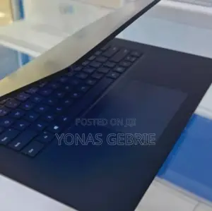 New Laptop Microsoft Surface 3 8GB AMD Ryzen 5 SSD 256GB