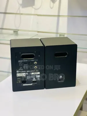 Photo - Studio Monitor