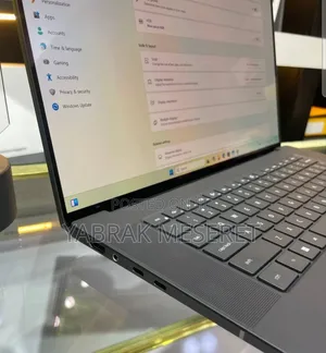 New Laptop Dell Precision 5690 64GB Intel Core Ultra 7 SSD 1T