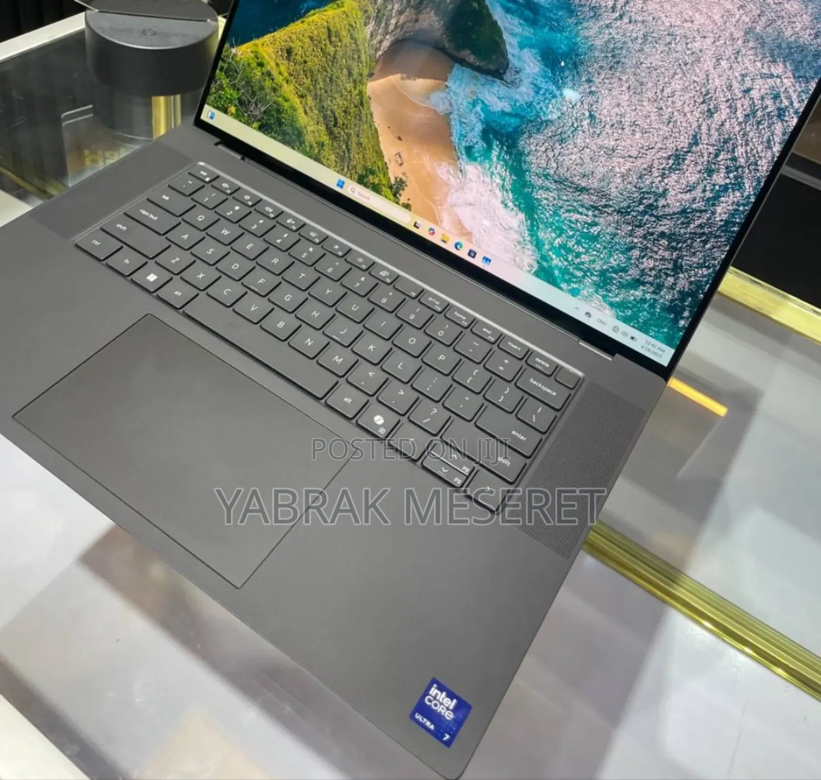 New Laptop Dell Precision 5690 64GB Intel Core Ultra 7 SSD 1T