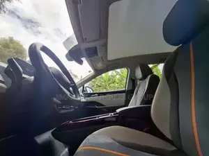 Volkswagen ID.6 2023 White