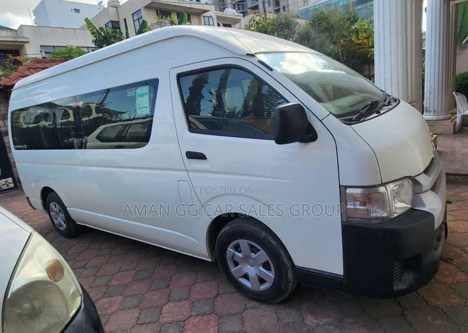 Toyota HiAce 2018 White