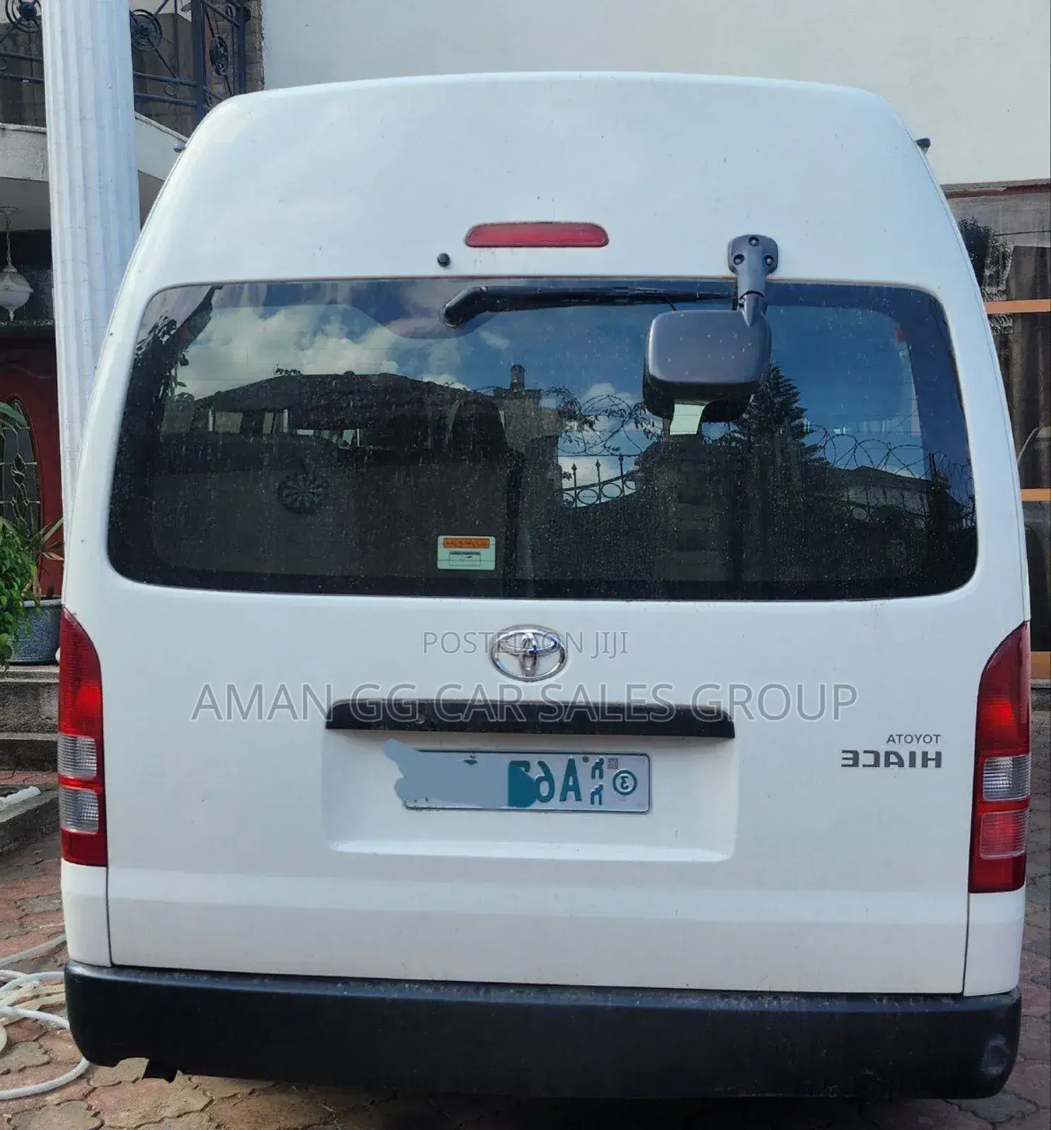 Toyota HiAce 2018 White