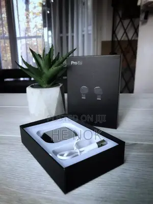 Photo - Pro 5s Airpod