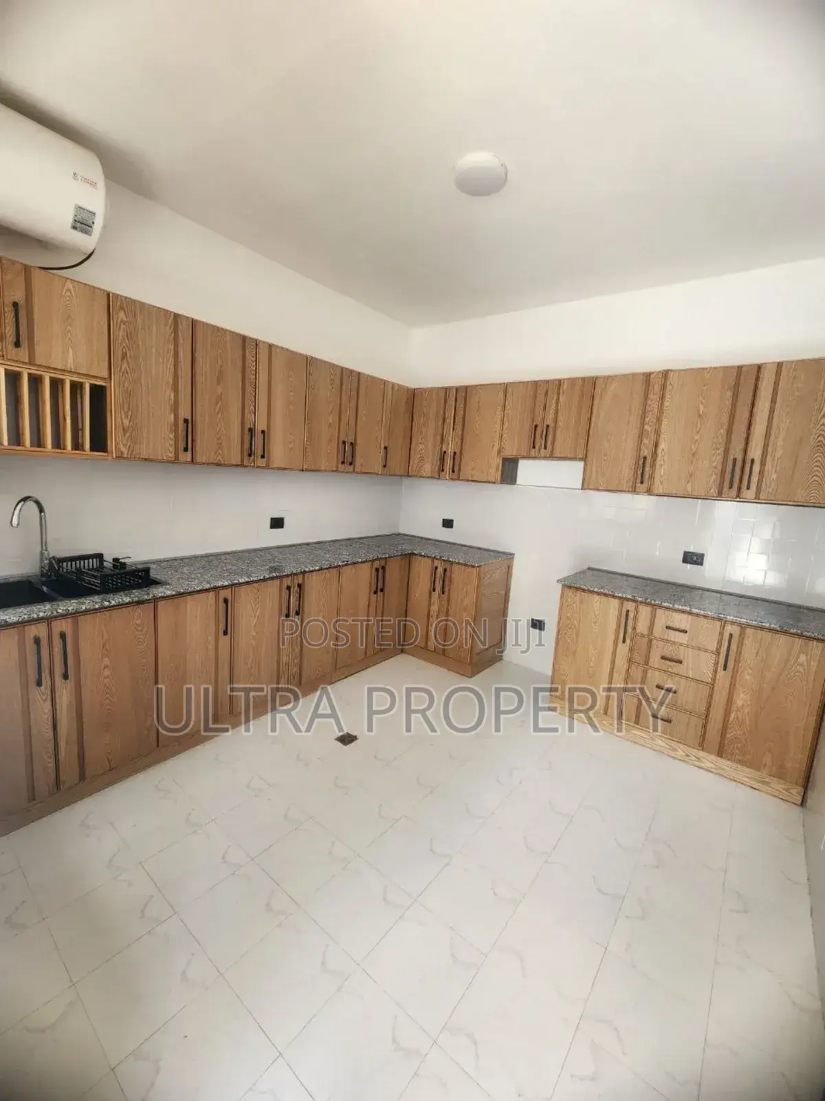 3bdrm House in Bole for rent