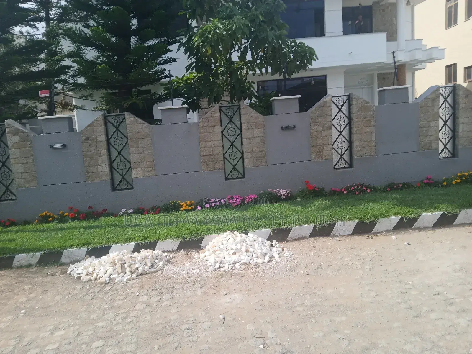 Furnished 7bdrm House in Yeka for sale