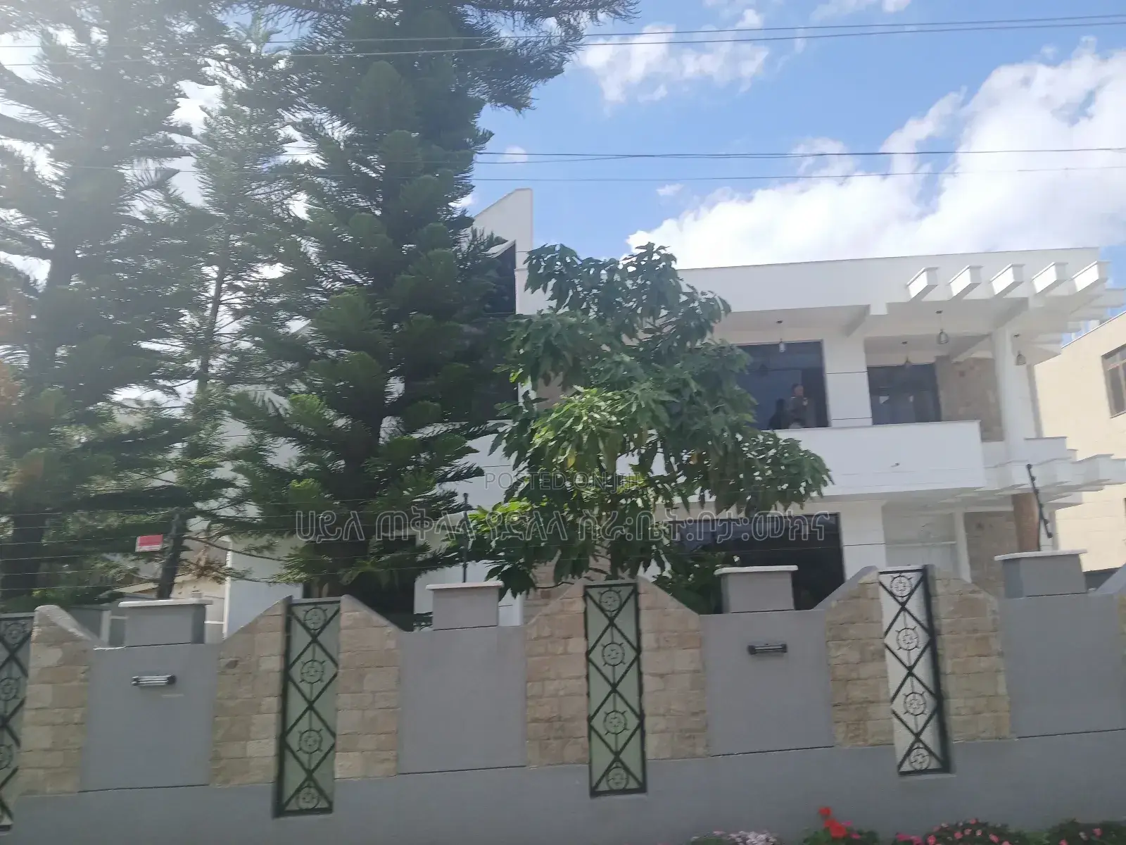 Furnished 7bdrm House in Yeka for sale