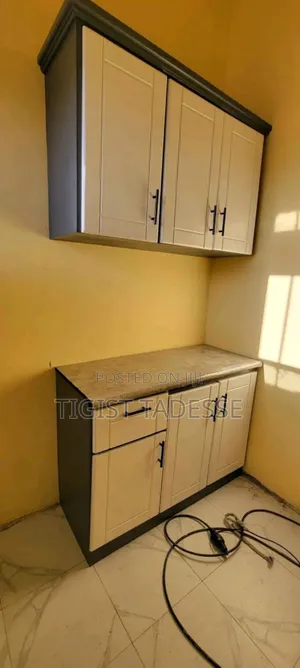 Photo - ኪችን ካቢኔት ለቤትዎ ከላይ እና ከታች