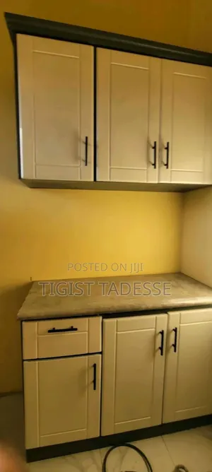 ኪችን ካቢኔት ለቤትዎ ከላይ እና ከታች