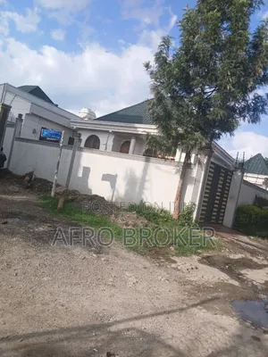 Furnished 5bdrm Villa in Lafto for sale