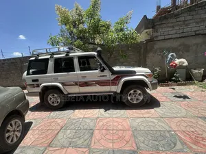 Toyota Land Cruiser 2019 White