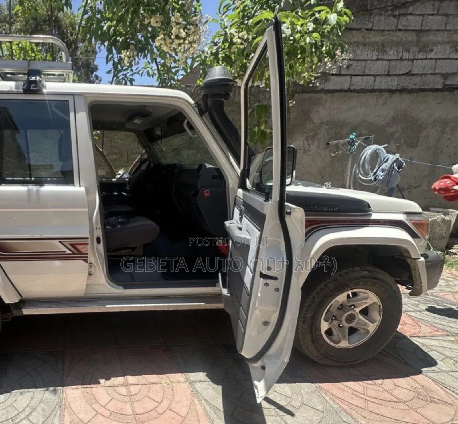 Toyota Land Cruiser 2019 White