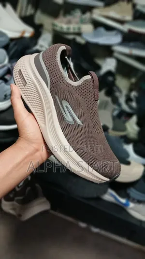 Photo - Original Skechers Brown High Master Quality Shoes for You