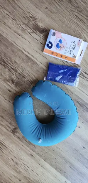 Photo - Inflatable Travel Neck Pillow Velvet የሚነፋ የጉዞ ትራስ ከፋይ