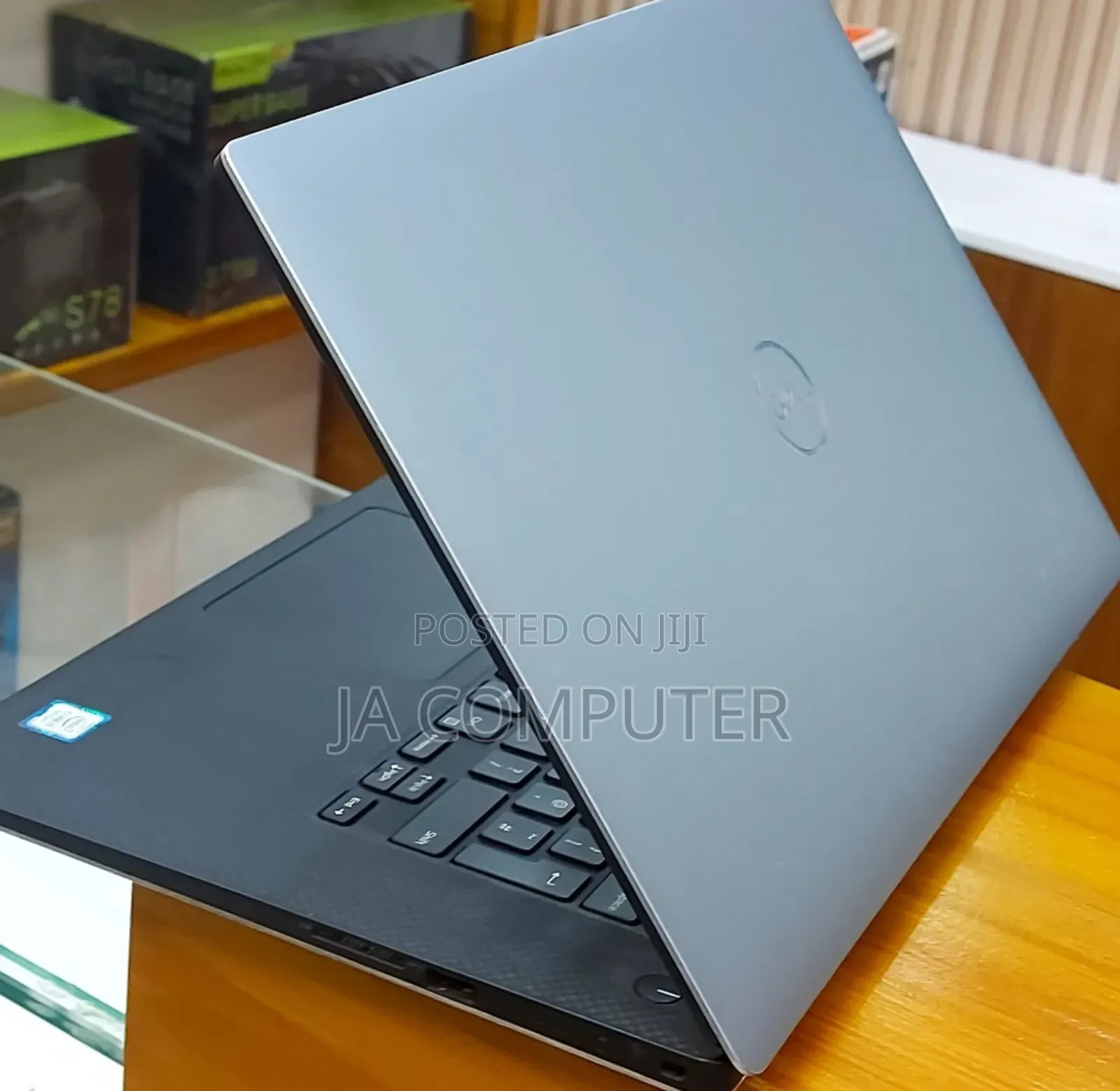 New Laptop Dell XPS 15 16GB Intel Core I7 SSD 512GB