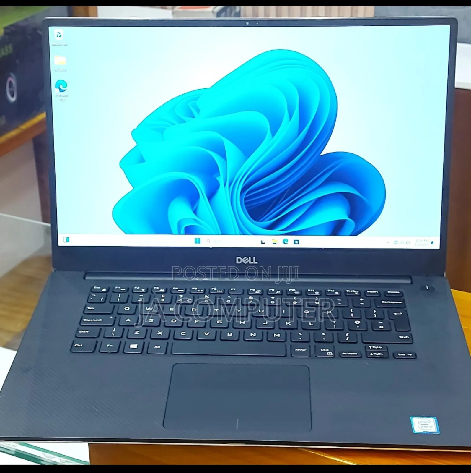 New Laptop Dell XPS 15 16GB Intel Core I7 SSD 512GB