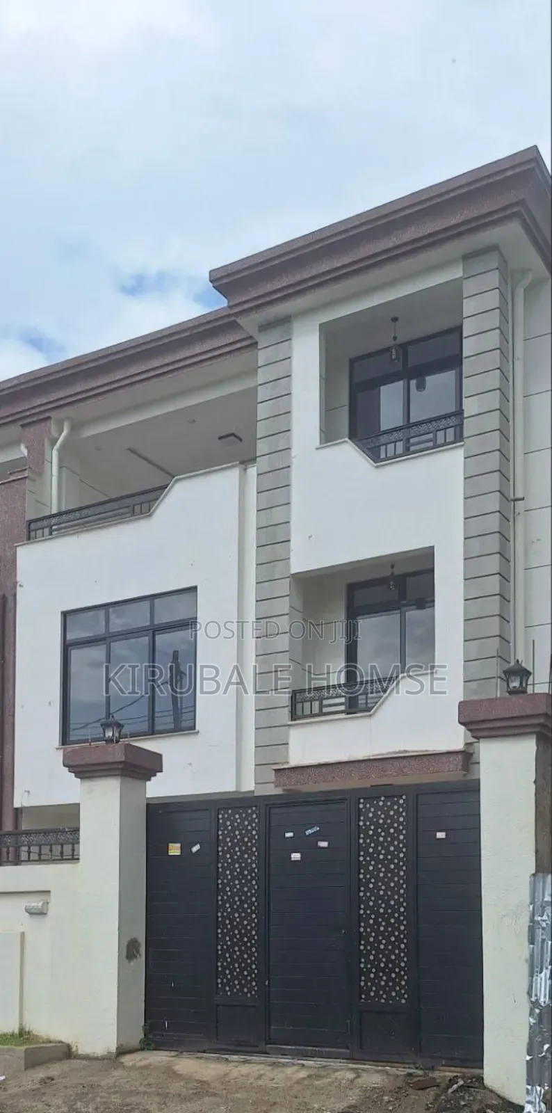 6bdrm Villa in Bole for sale