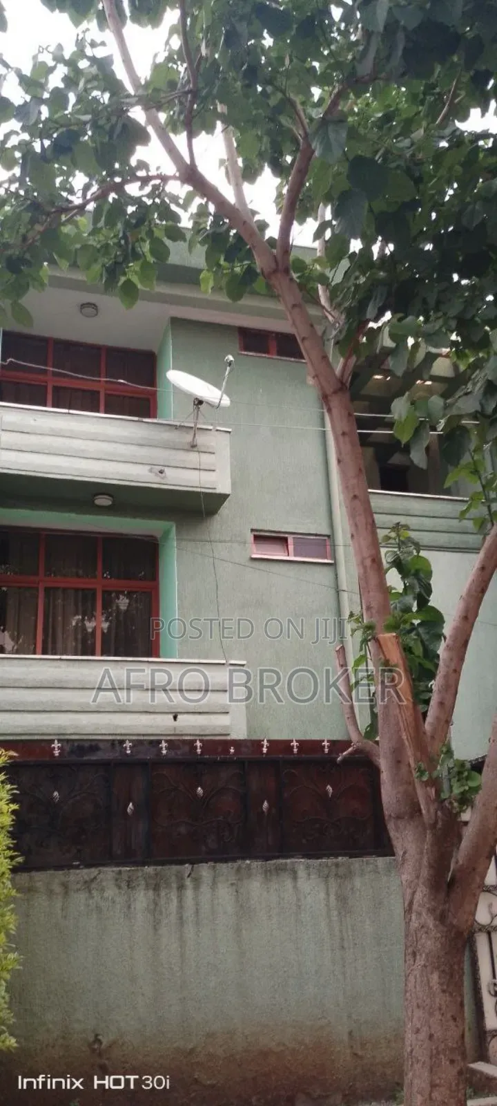 Furnished 5bdrm House in ቫርኔሮ, Nifas Silk-Lafto for sale