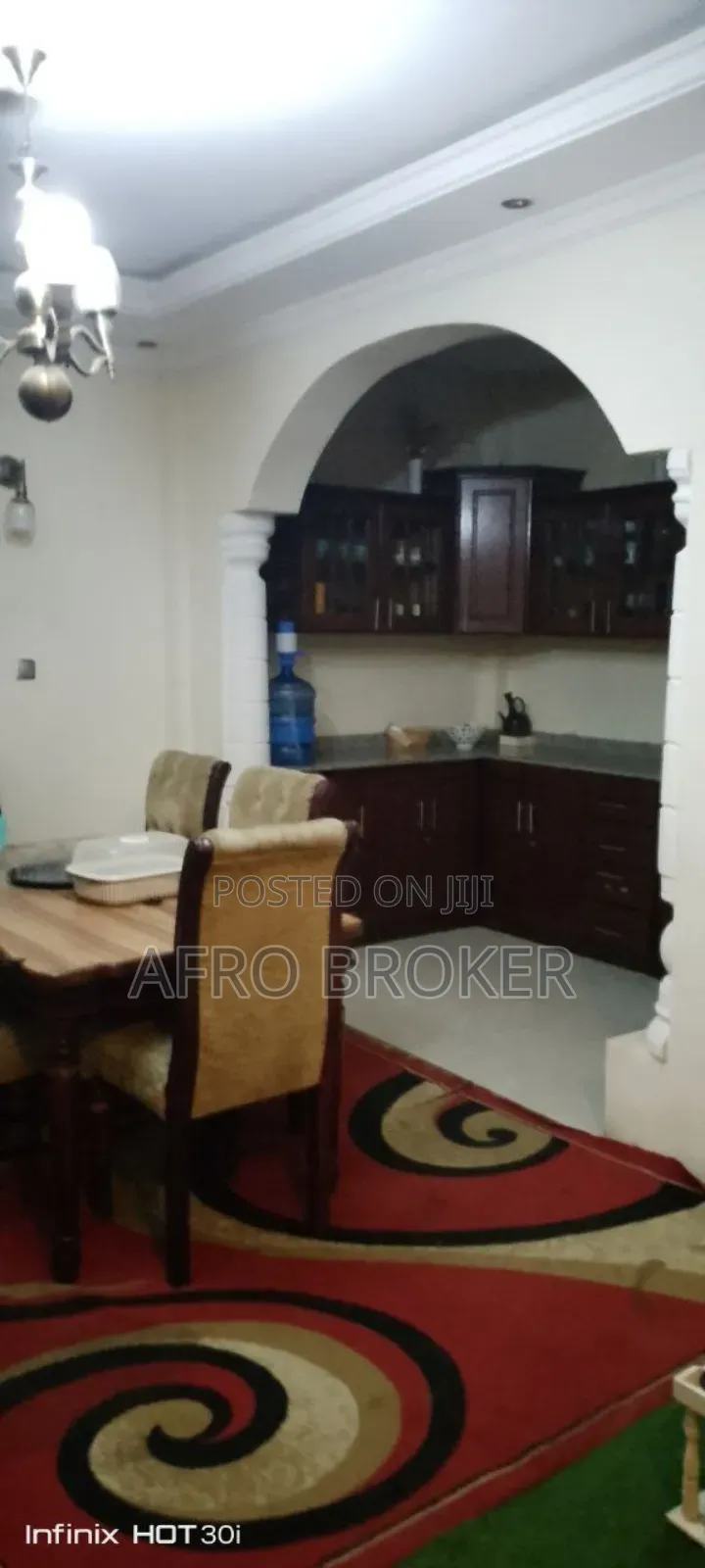 Furnished 5bdrm House in ቫርኔሮ, Nifas Silk-Lafto for sale