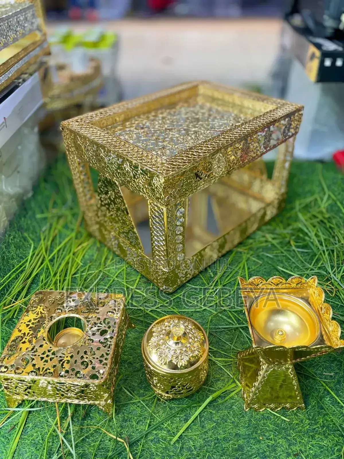 ልዩ ረከቦት (Golden)