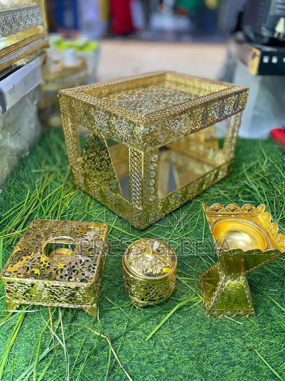 ልዩ ረከቦት (Golden)